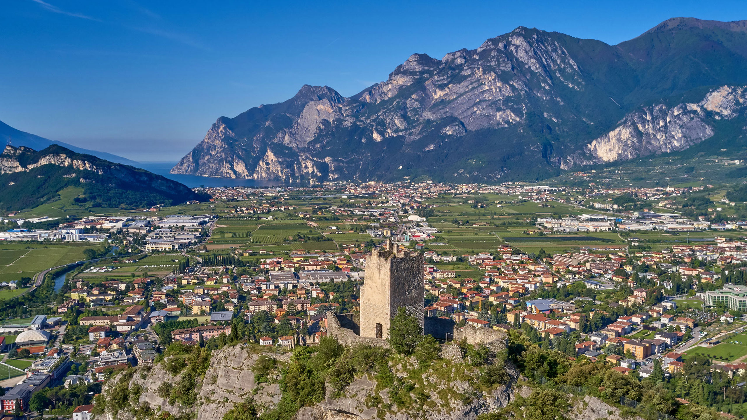 Automercato Santuliana ad Arco - Oltre 60 anni di esperienza Automercato Santuliana S.n.c. | Il nostro patrimonio