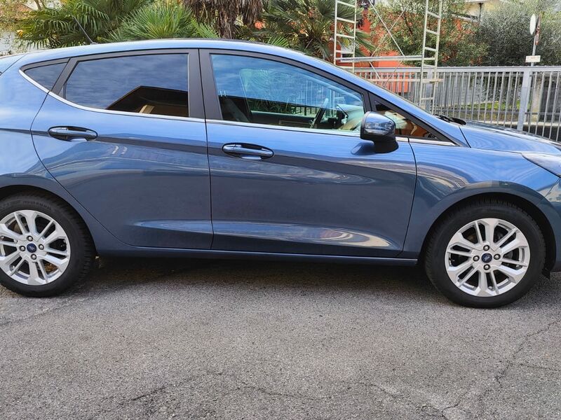 FORD FIESTA  1.1 TITANIUM