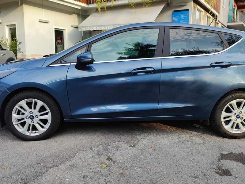 FORD FIESTA  1.1 TITANIUM