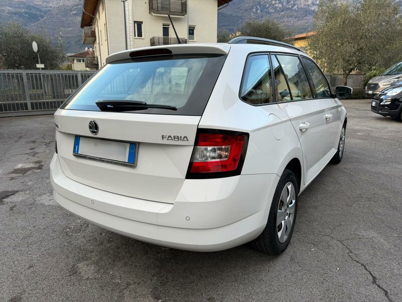 VOLKSWAGEN FABIA  1.2 TSI WAGON AMBITION
