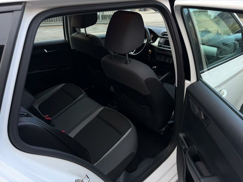 VOLKSWAGEN FABIA  1.2 TSI WAGON AMBITION